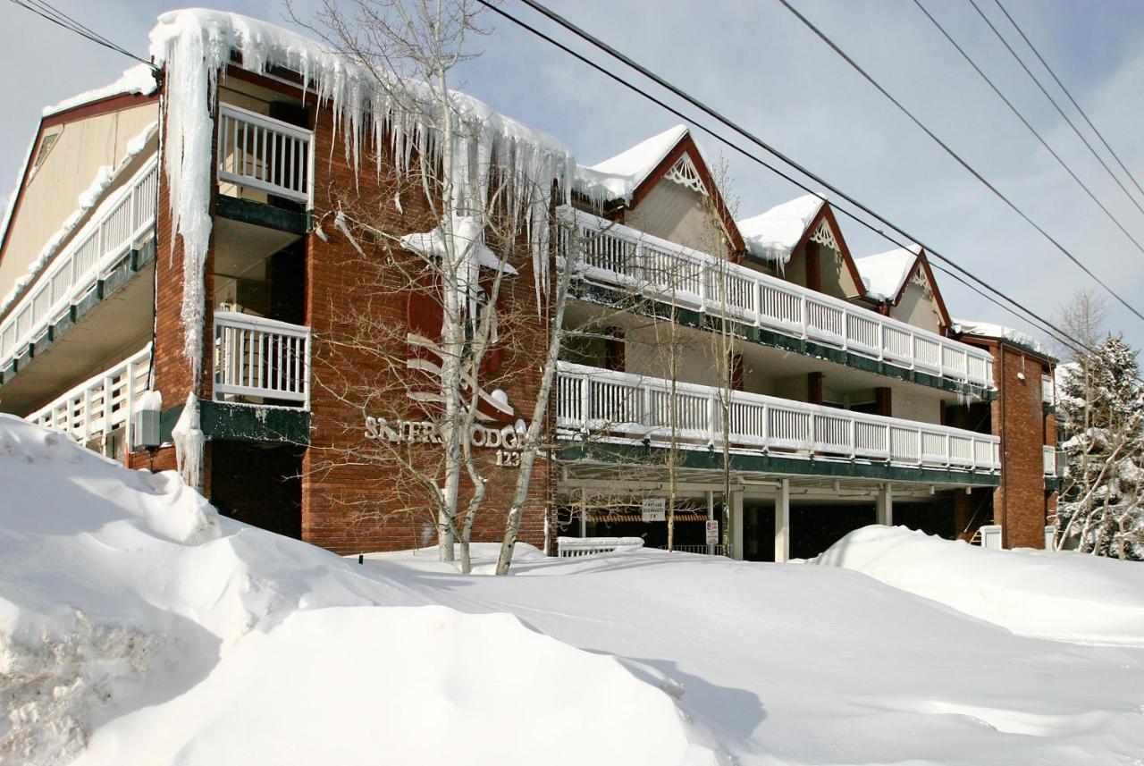 Hotel Skiers *